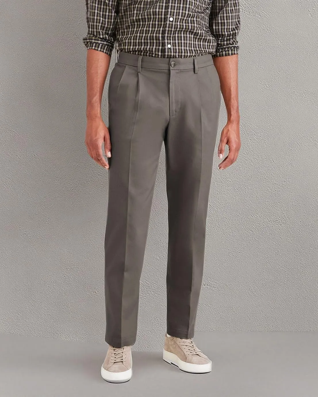 DOCKERS Mens Classic Fit Signature Iron Free Khaki With Stain Defender Pants - Pleated (Regular and Big & Tall)