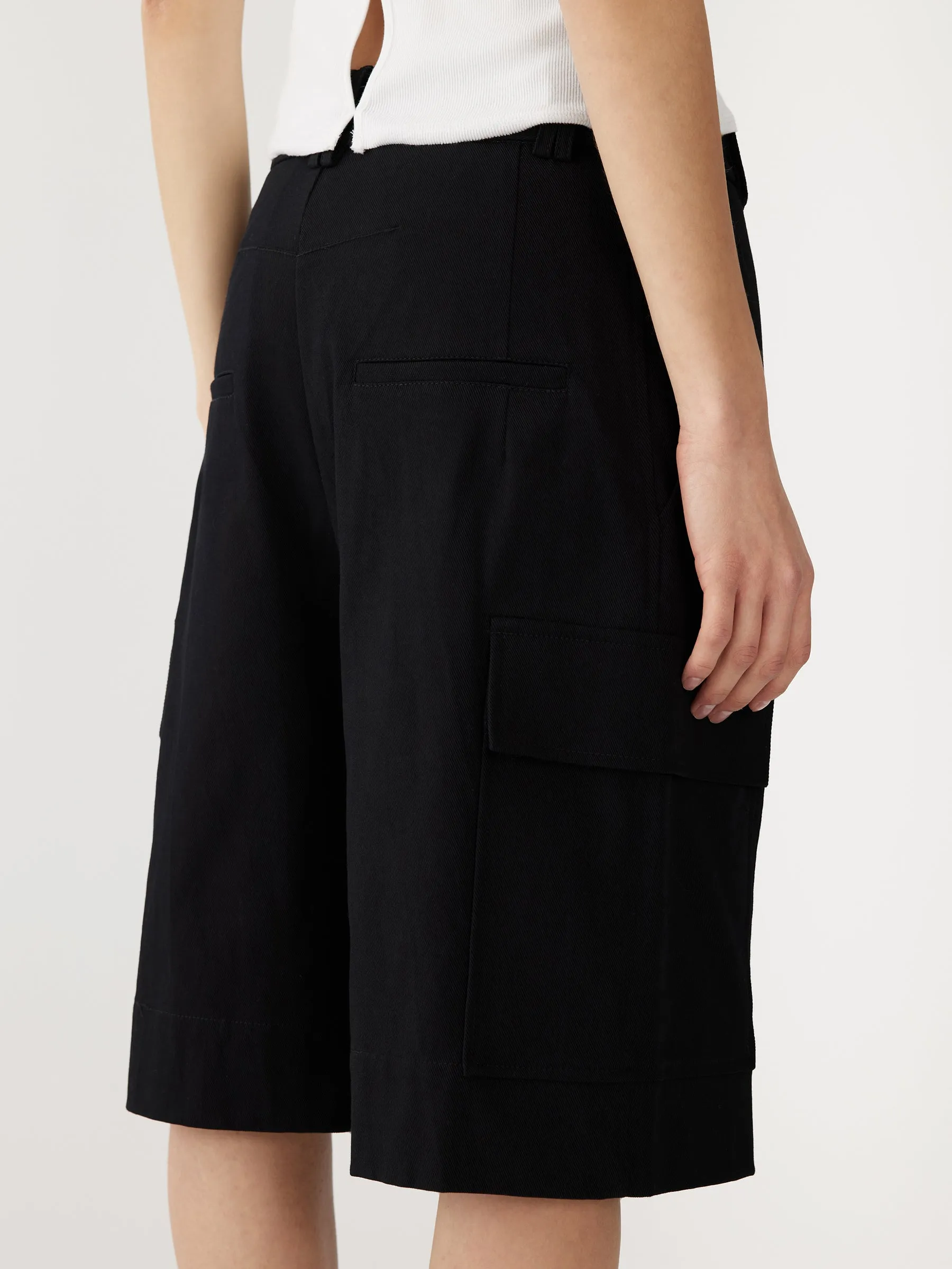 pocket detail short