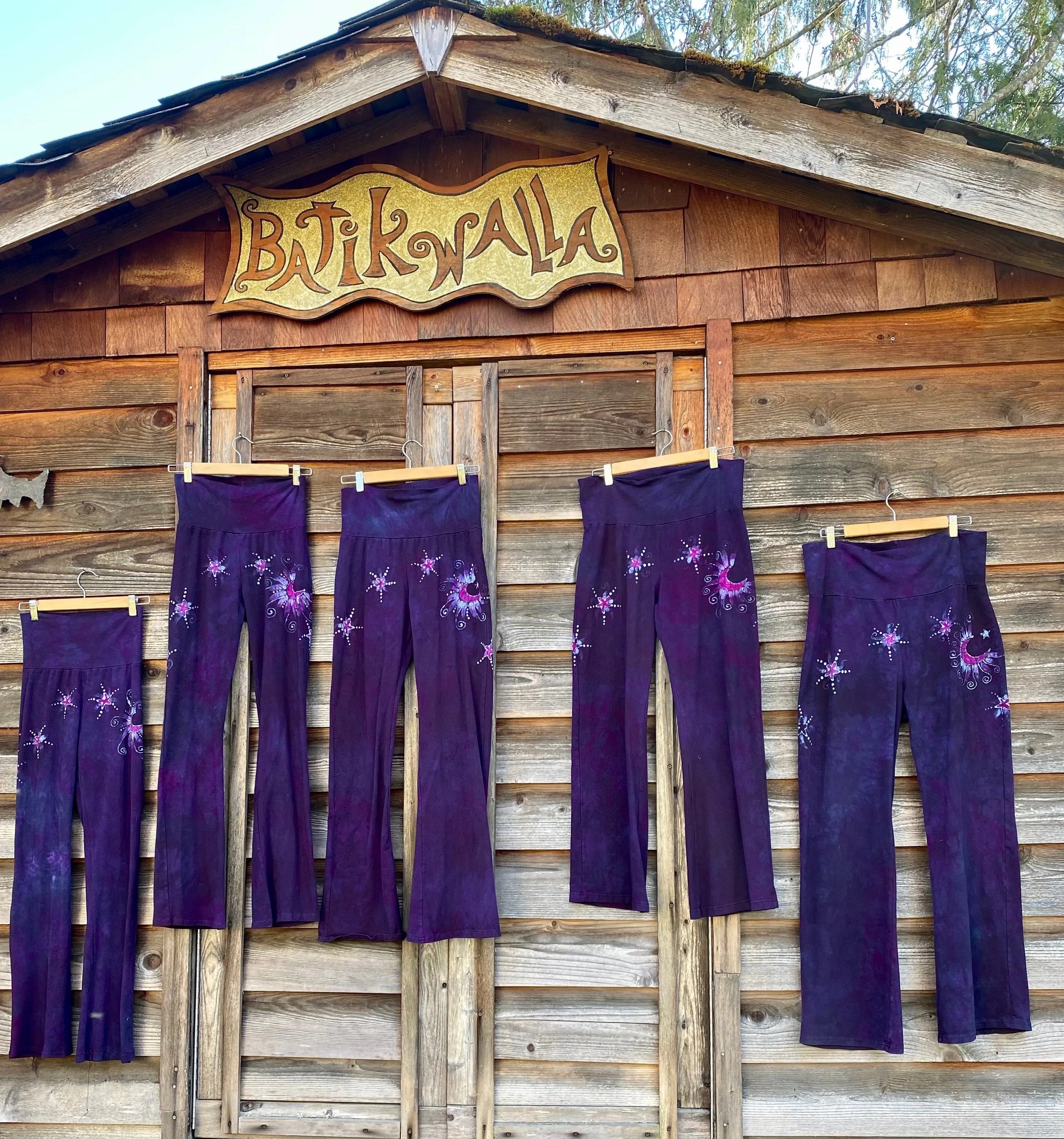 Purple Passion Moonflower Stars Stretchy Yoga Pants - Size 2X