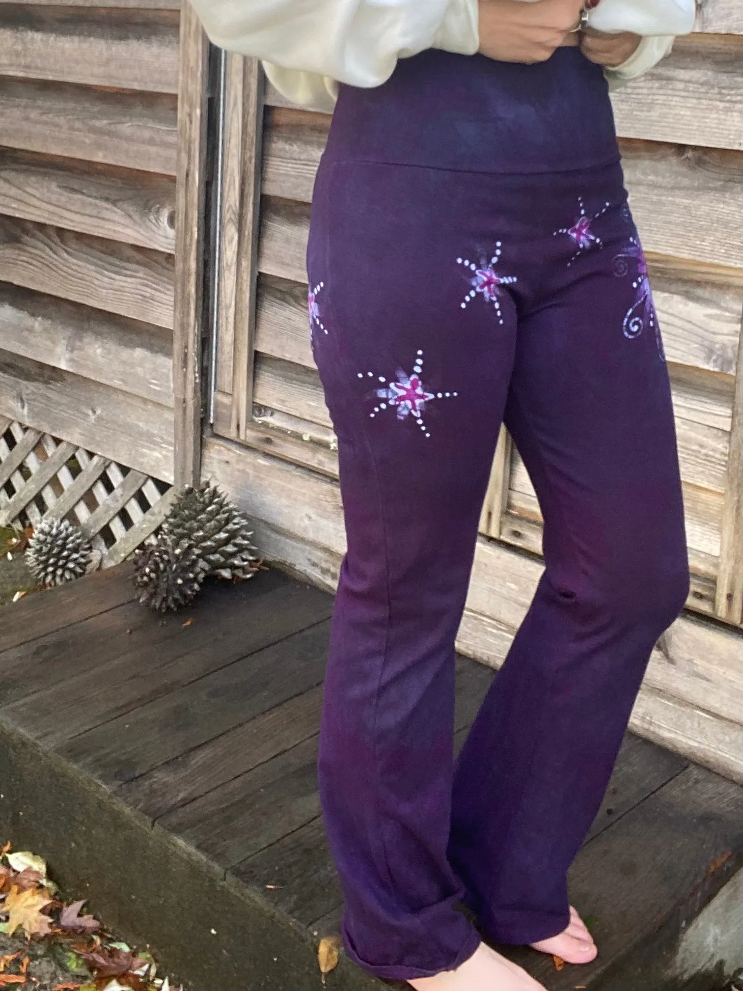 Purple Passion Moonflower Stars Stretchy Yoga Pants - Size 2X