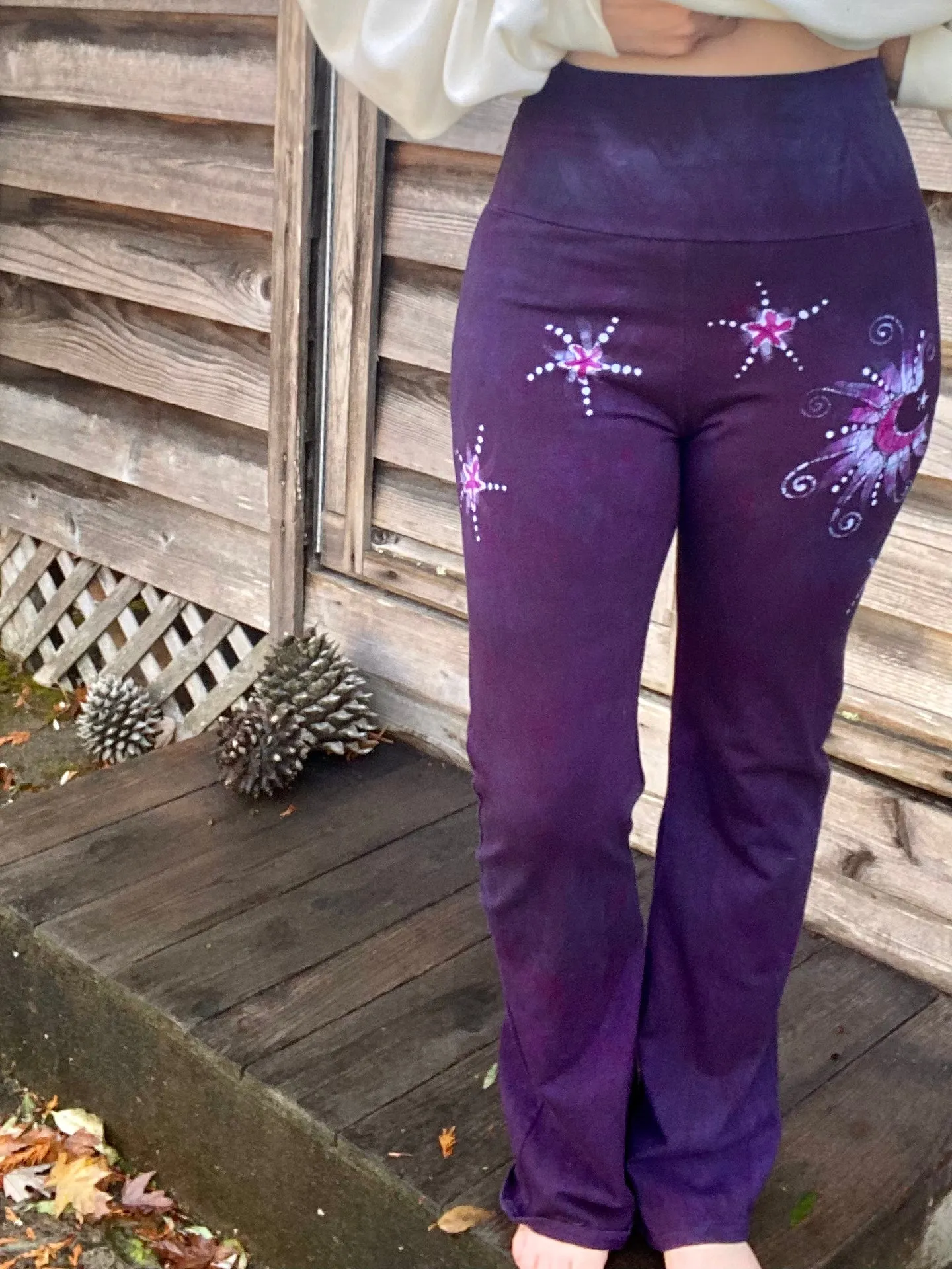 Purple Passion Moonflower Stars Stretchy Yoga Pants - Size 2X