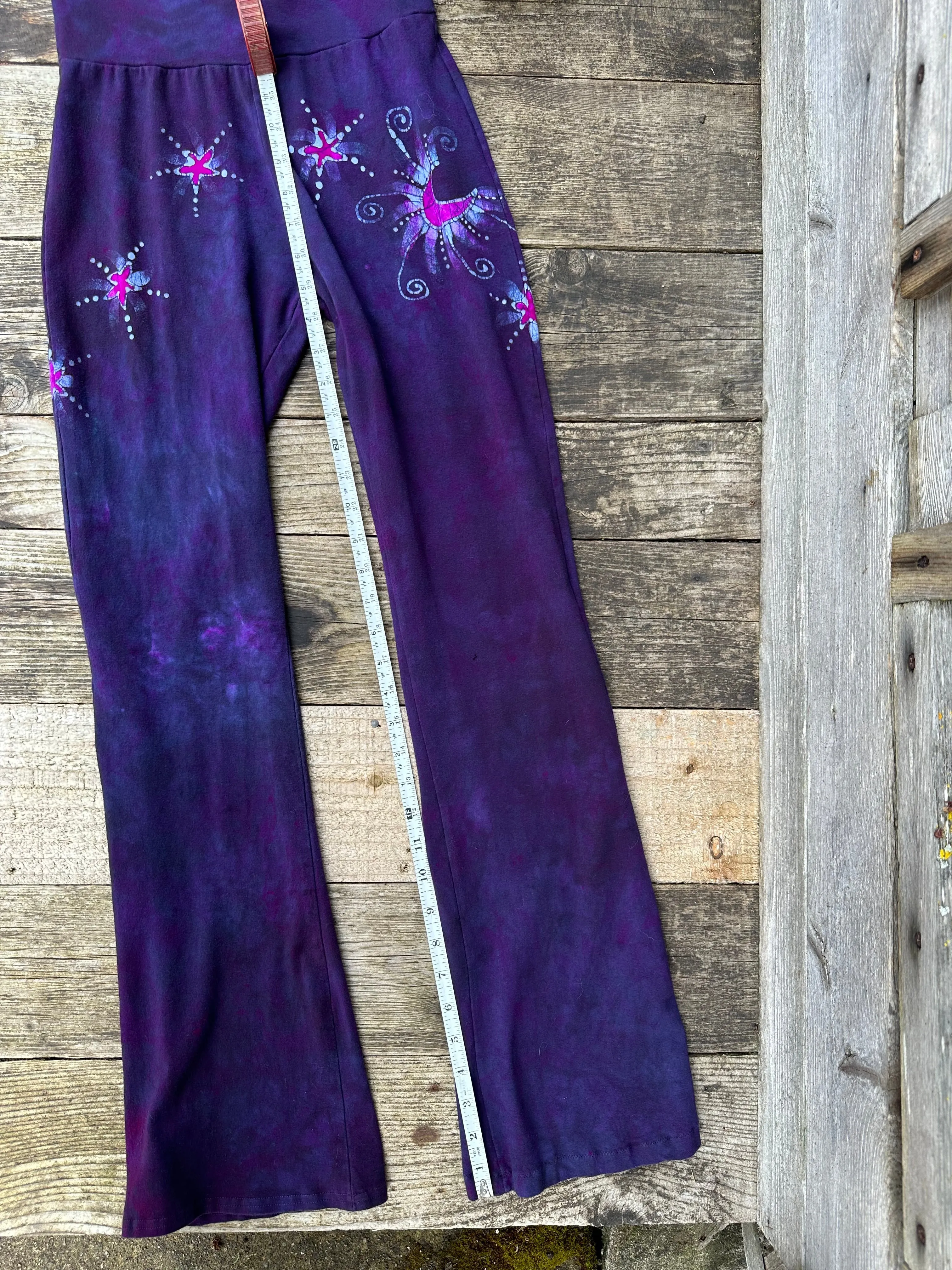 Purple Passion Moonflower Stars Stretchy Yoga Pants Size Small - Medium